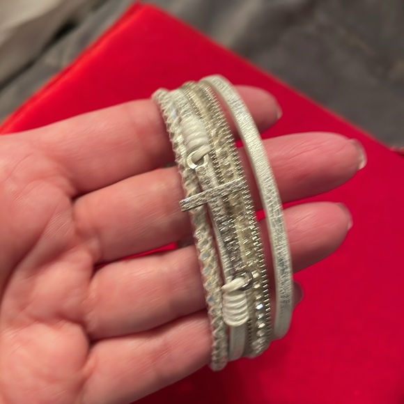 Magnetic bracelet - Picture 3 of 7